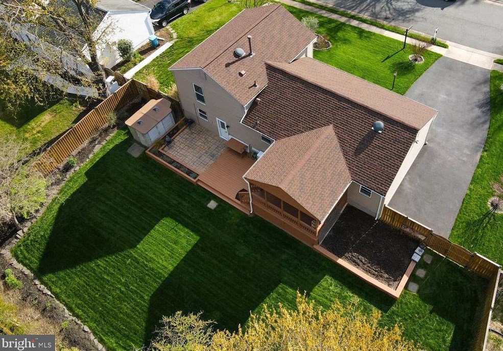 209 Amy Ct, Dulles VA  20164-1922 exterior