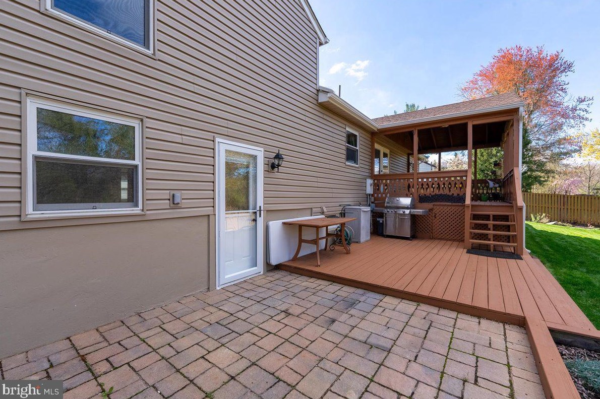 209 Amy Ct, Dulles VA  20164-1922 exterior