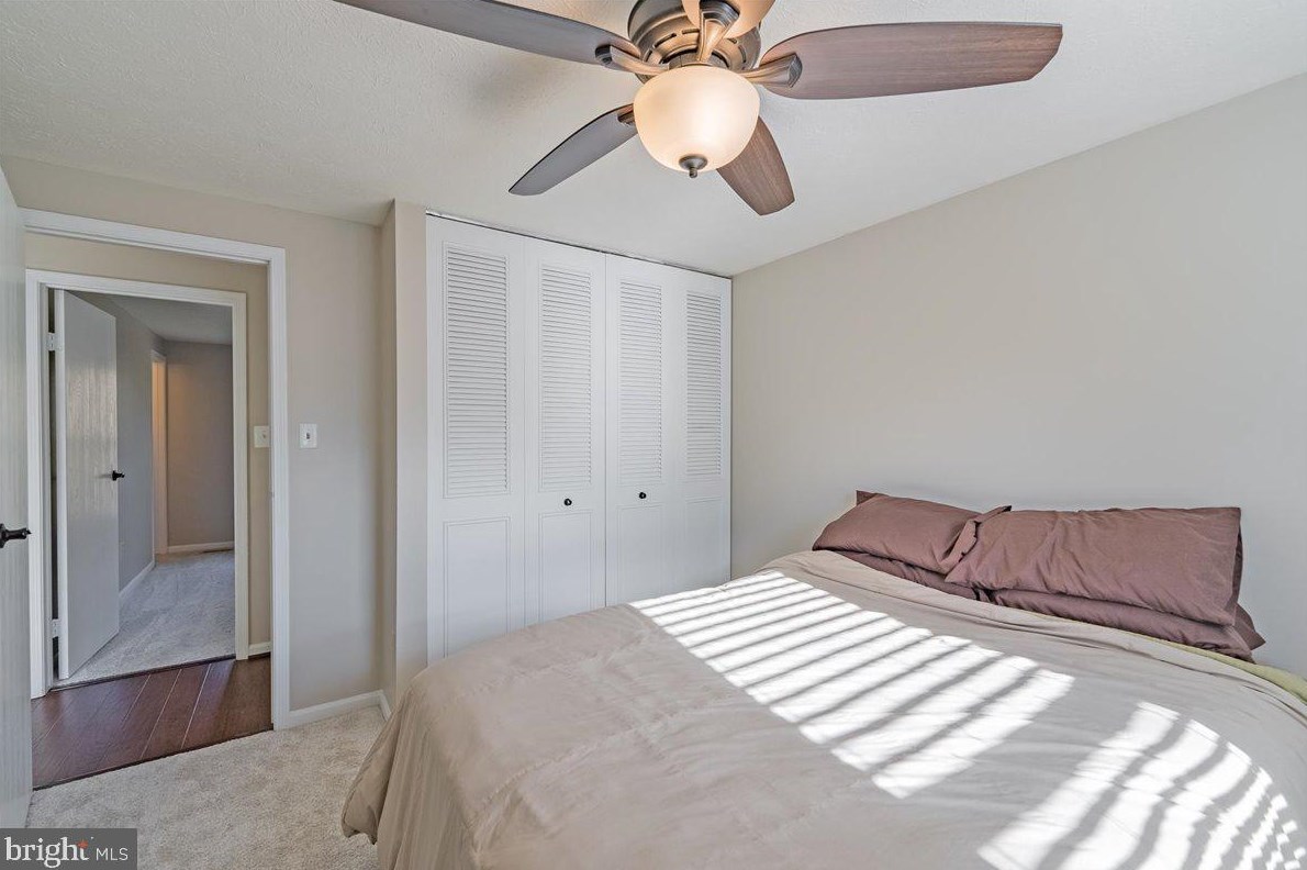 209 Amy Ct, Dulles VA  20164-1922 exterior