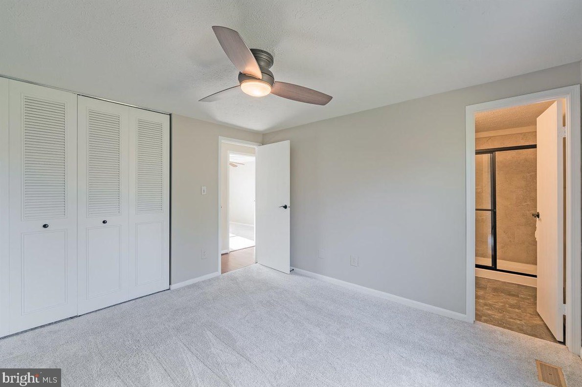 209 Amy Ct, Dulles VA  20164-1922 exterior