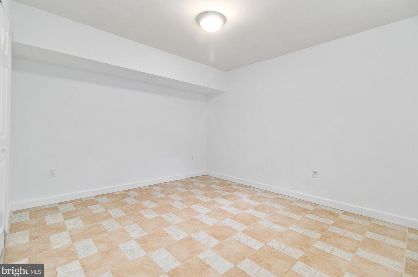 20616 Sutherlin Pl, Dulles VA  20165-8500 exterior