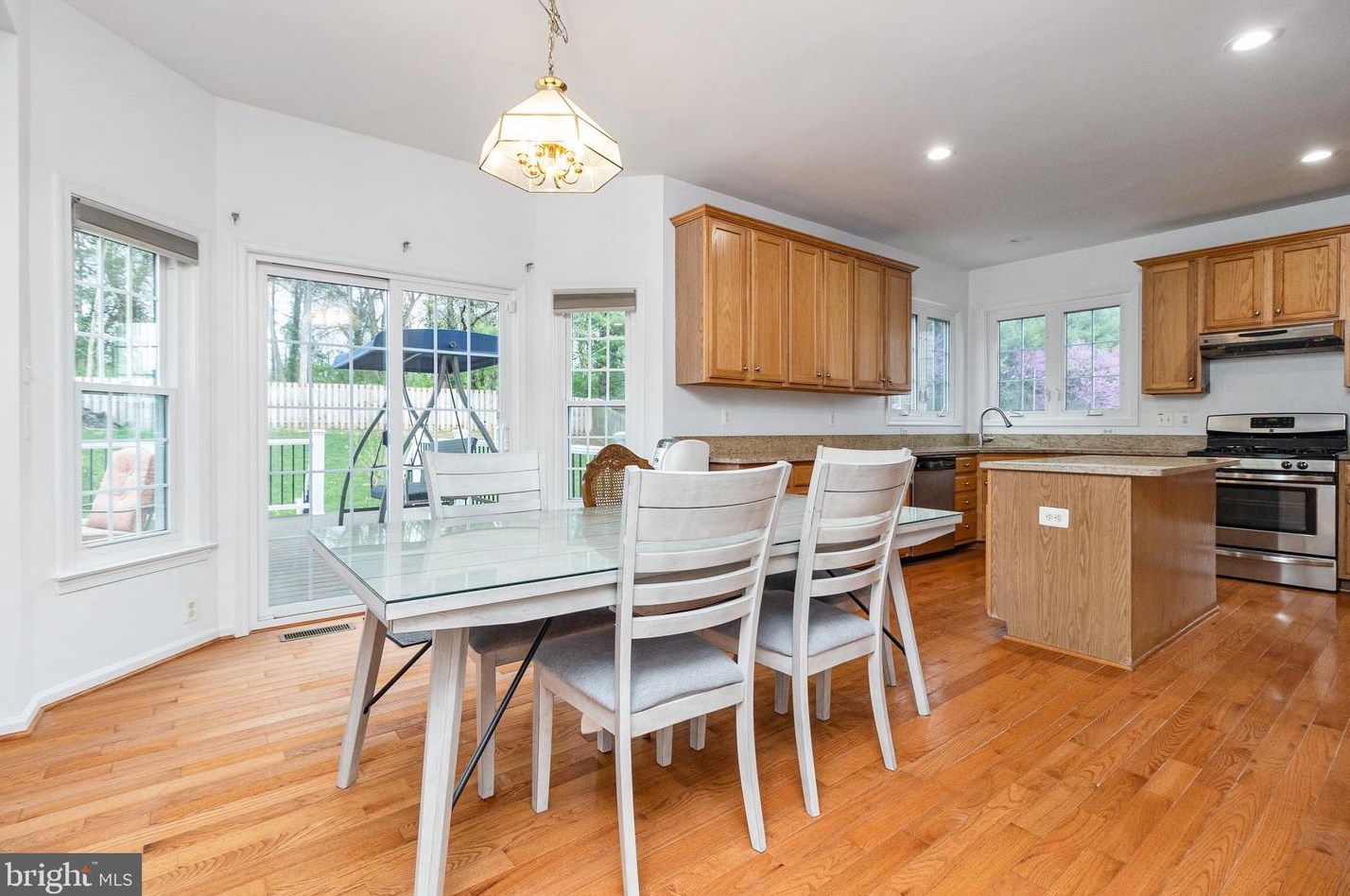 20616 Sutherlin Pl, Dulles VA  20165-8500 exterior