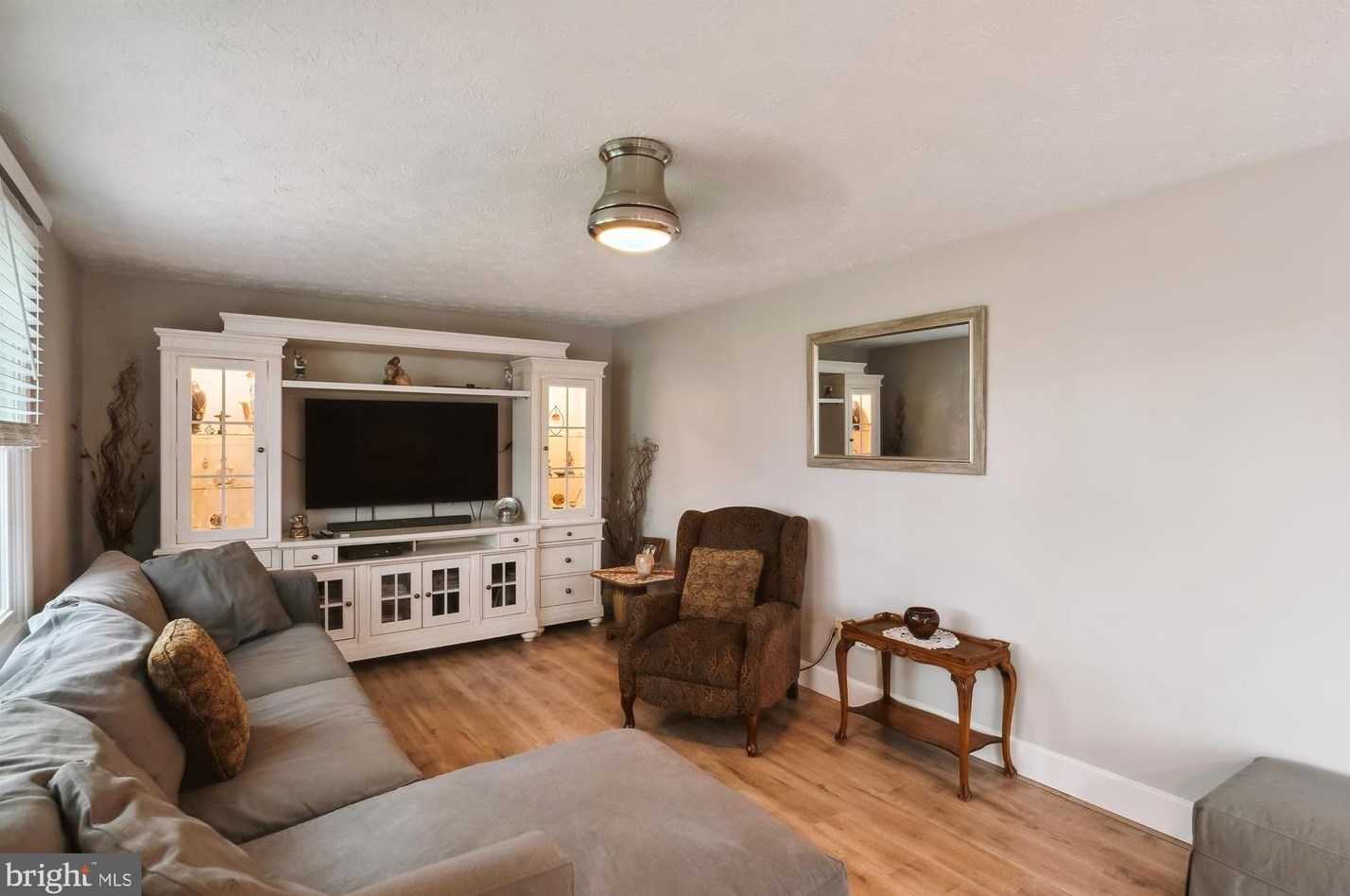 106 Almey Ct, Dulles VA  20164-2836 exterior