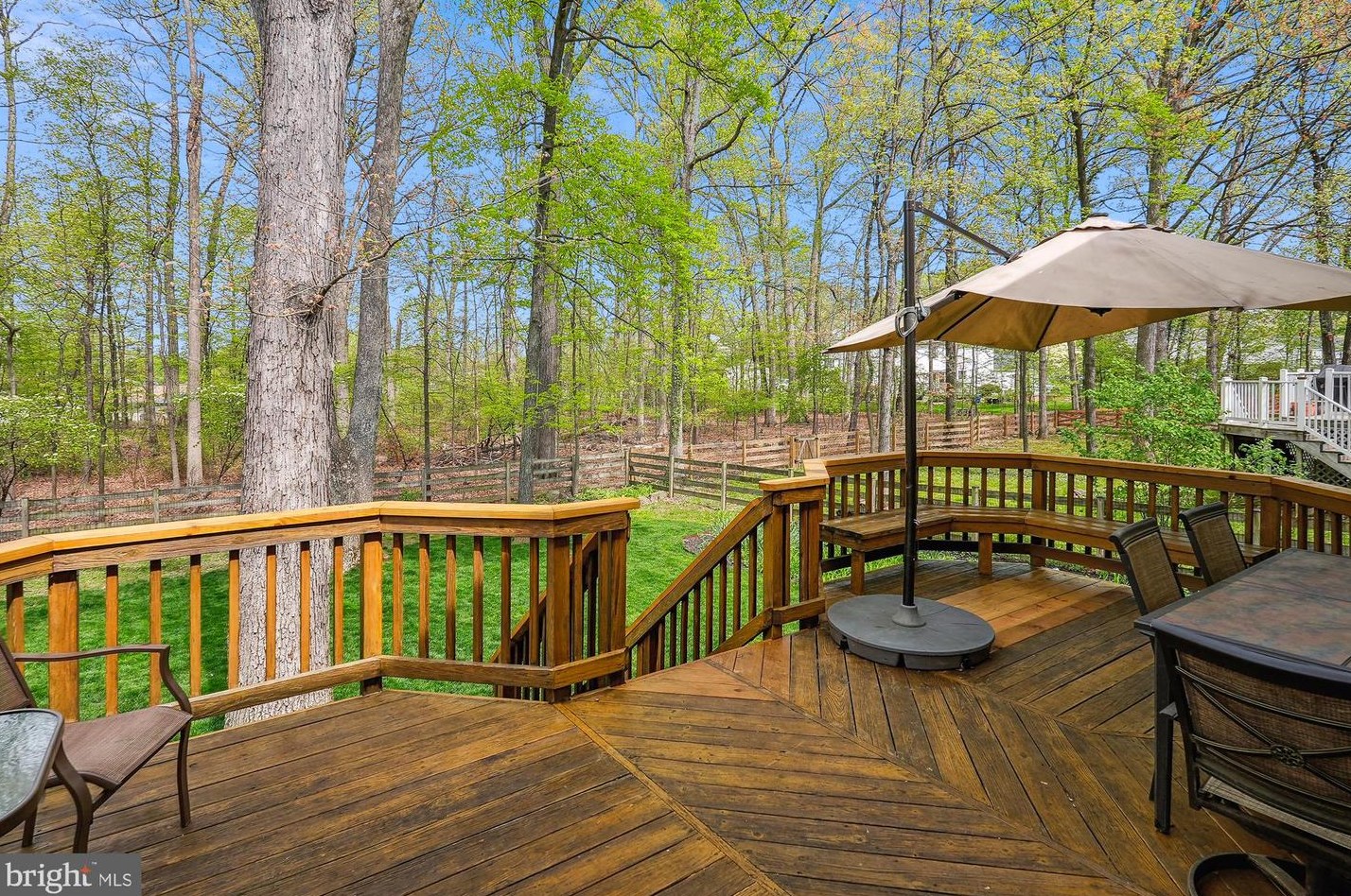 106 Almey Ct, Dulles VA  20164-2836 exterior