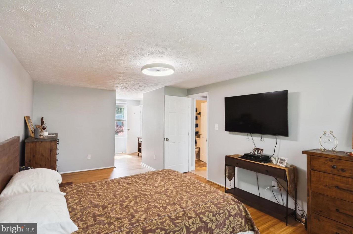 106 Almey Ct, Dulles VA  20164-2836 exterior