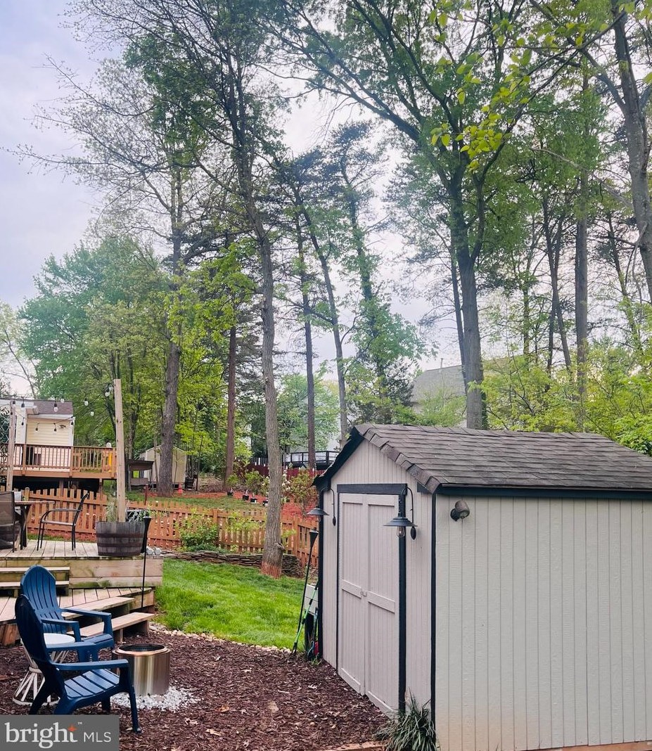 319 Cardinal Glen Cir, Dulles VA  20164-5512 exterior