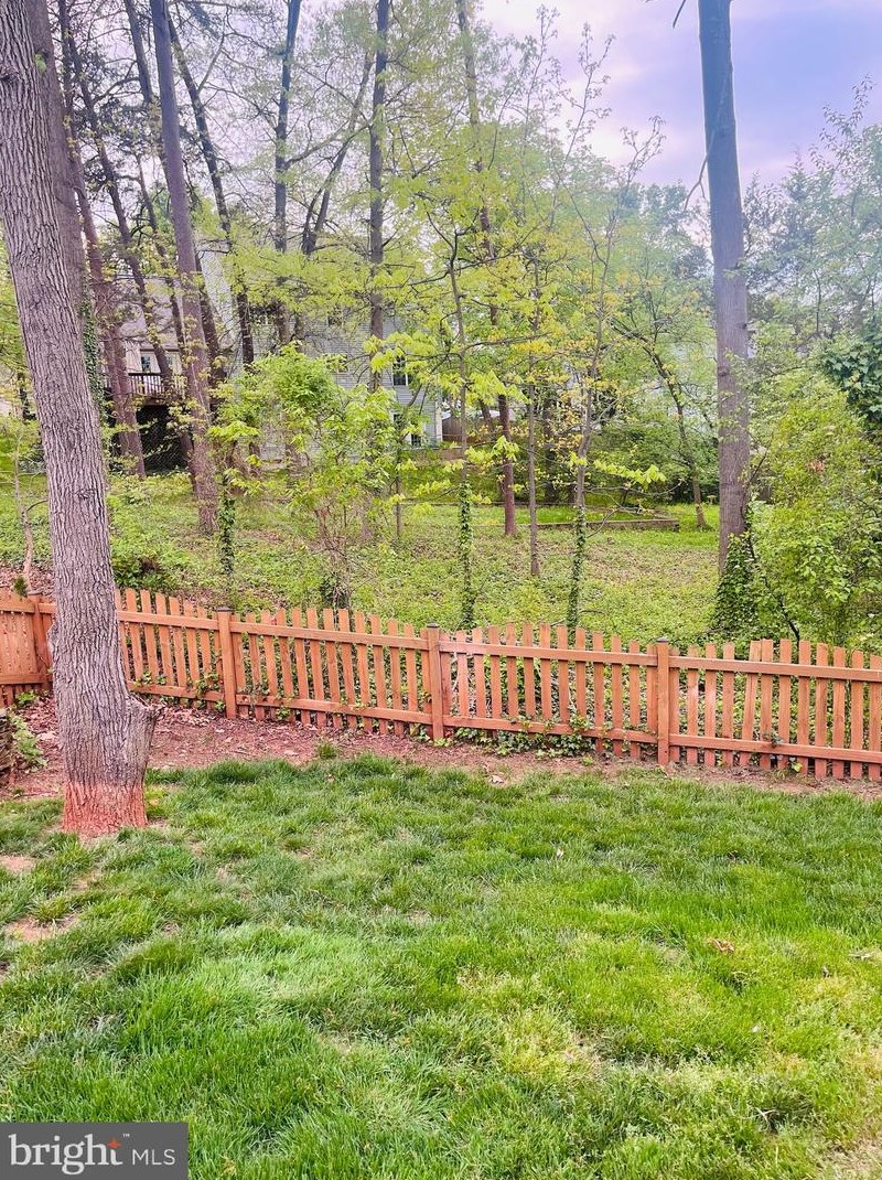 319 Cardinal Glen Cir, Dulles VA  20164-5512 exterior