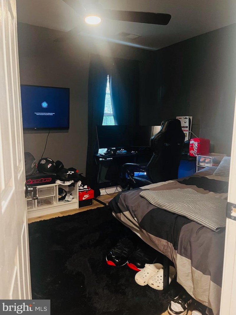 319 Cardinal Glen Cir, Dulles VA  20164-5512 exterior