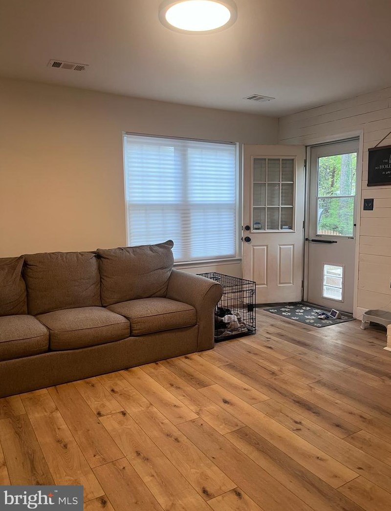 319 Cardinal Glen Cir, Dulles VA  20164-5512 exterior