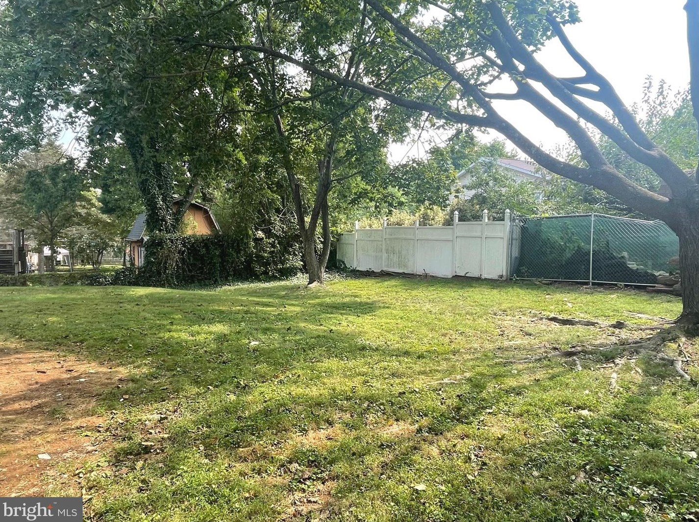 1314 Holly Ave, Dulles VA  20164-2613 exterior