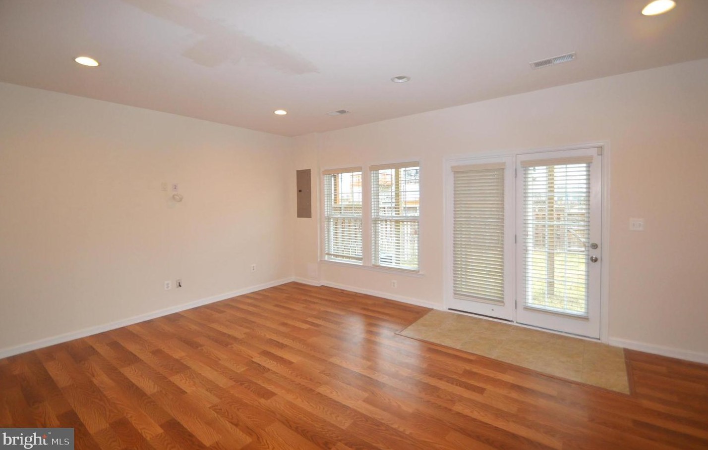 41828 Apatite Sq, Stone Ridge VA  20105-5553 exterior