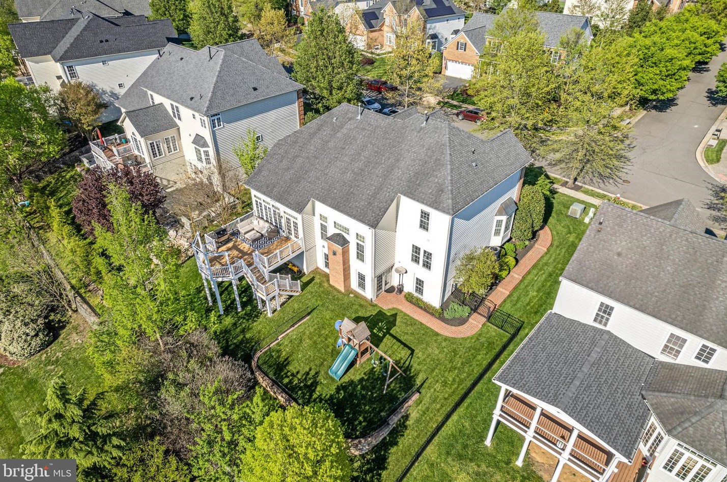 19115 Dalton Points Pl, Leesburg VA 20176-3836 exterior