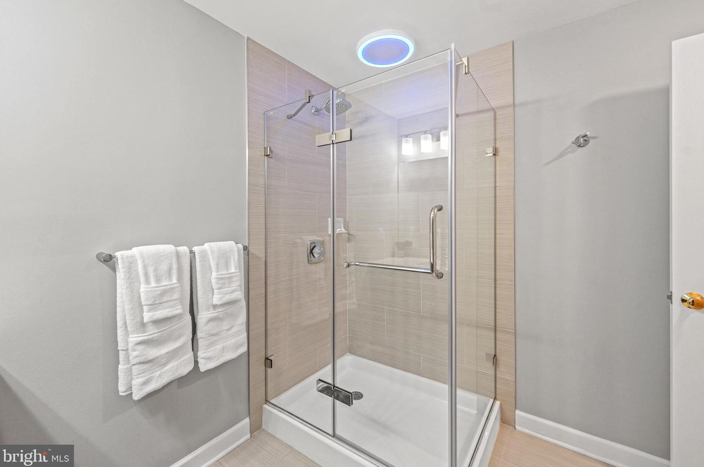 19115 Dalton Points Pl, Leesburg VA 20176-3836 exterior