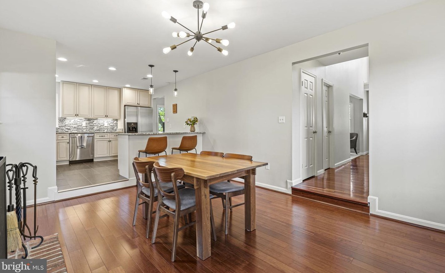 21034 Lowell Ct, Dulles VA  20164-2437 exterior
