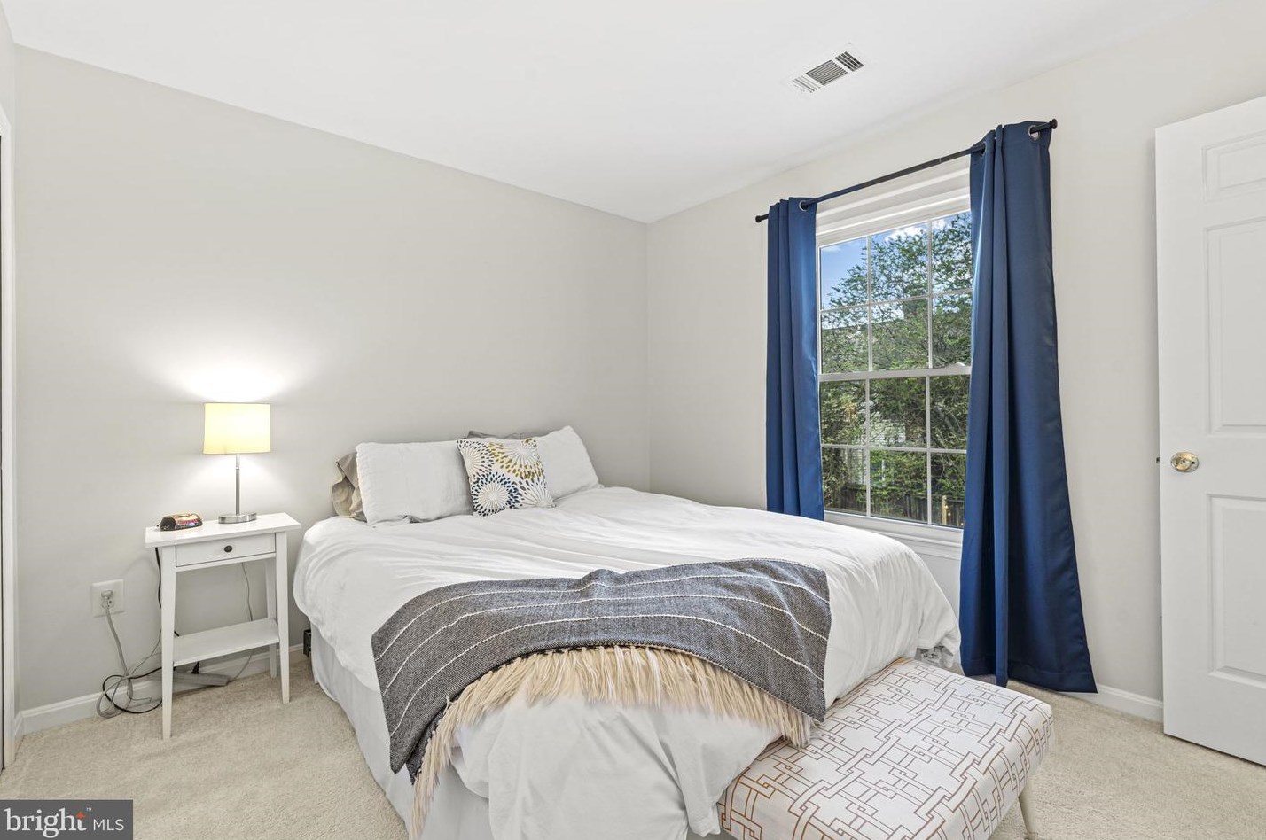 21034 Lowell Ct, Dulles VA  20164-2437 exterior