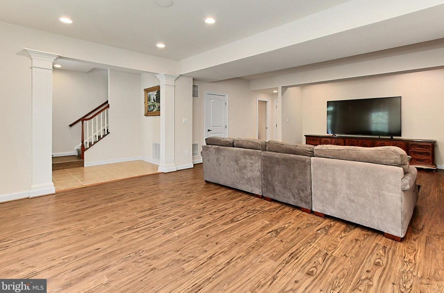 42525 Pine Forest Dr, Fairfax VA  20152-6095 exterior