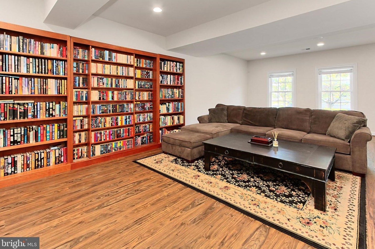 42525 Pine Forest Dr, Fairfax VA  20152-6095 exterior