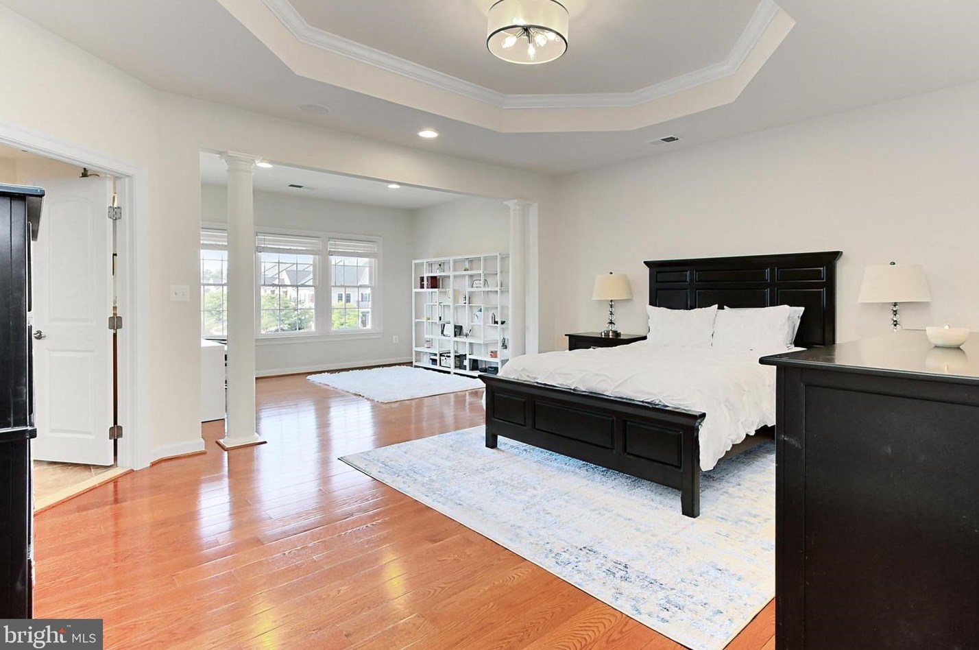 42525 Pine Forest Dr, Fairfax VA  20152-6095 exterior