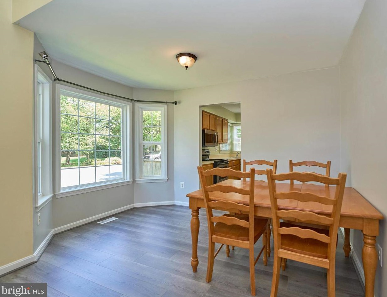 21050 Emerson Ct, Dulles VA  20164-2435 exterior