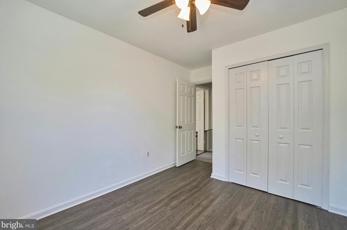 21050 Emerson Ct, Dulles VA  20164-2435 exterior