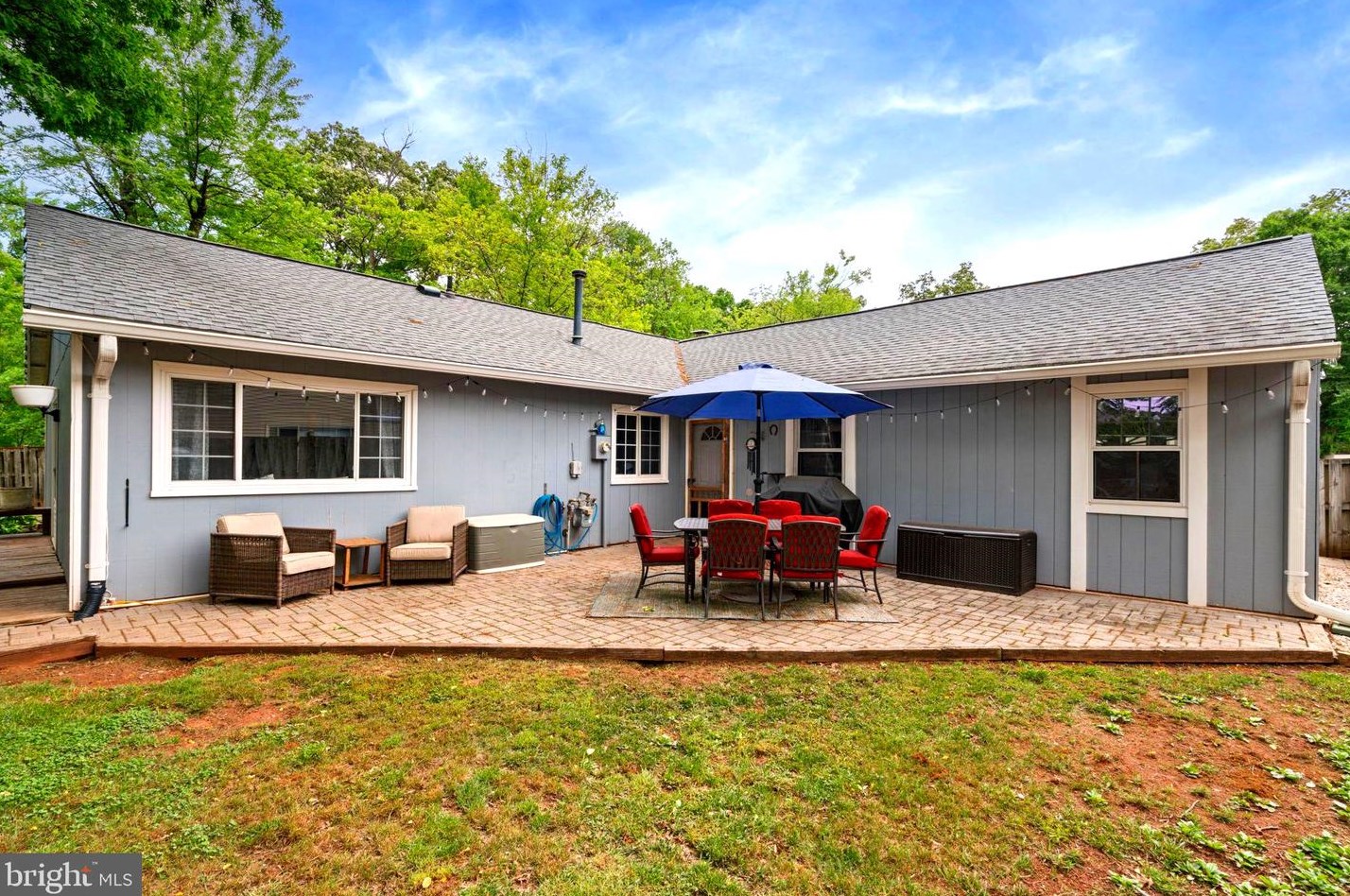 18 Thrush Rd, Dulles VA  20164-1614 exterior
