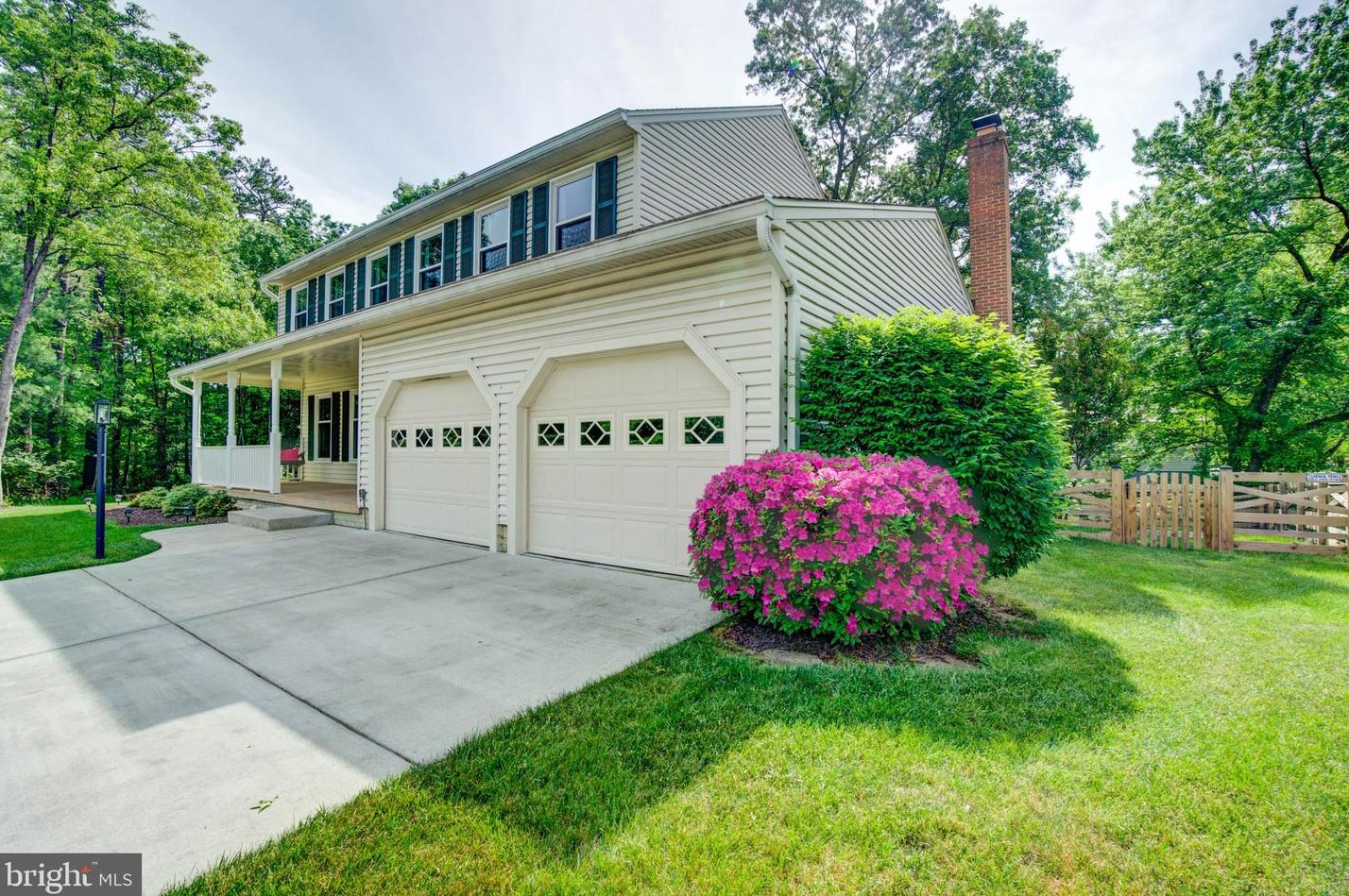 411 Tamarack Ln, Dulles VA  20164-2856 exterior