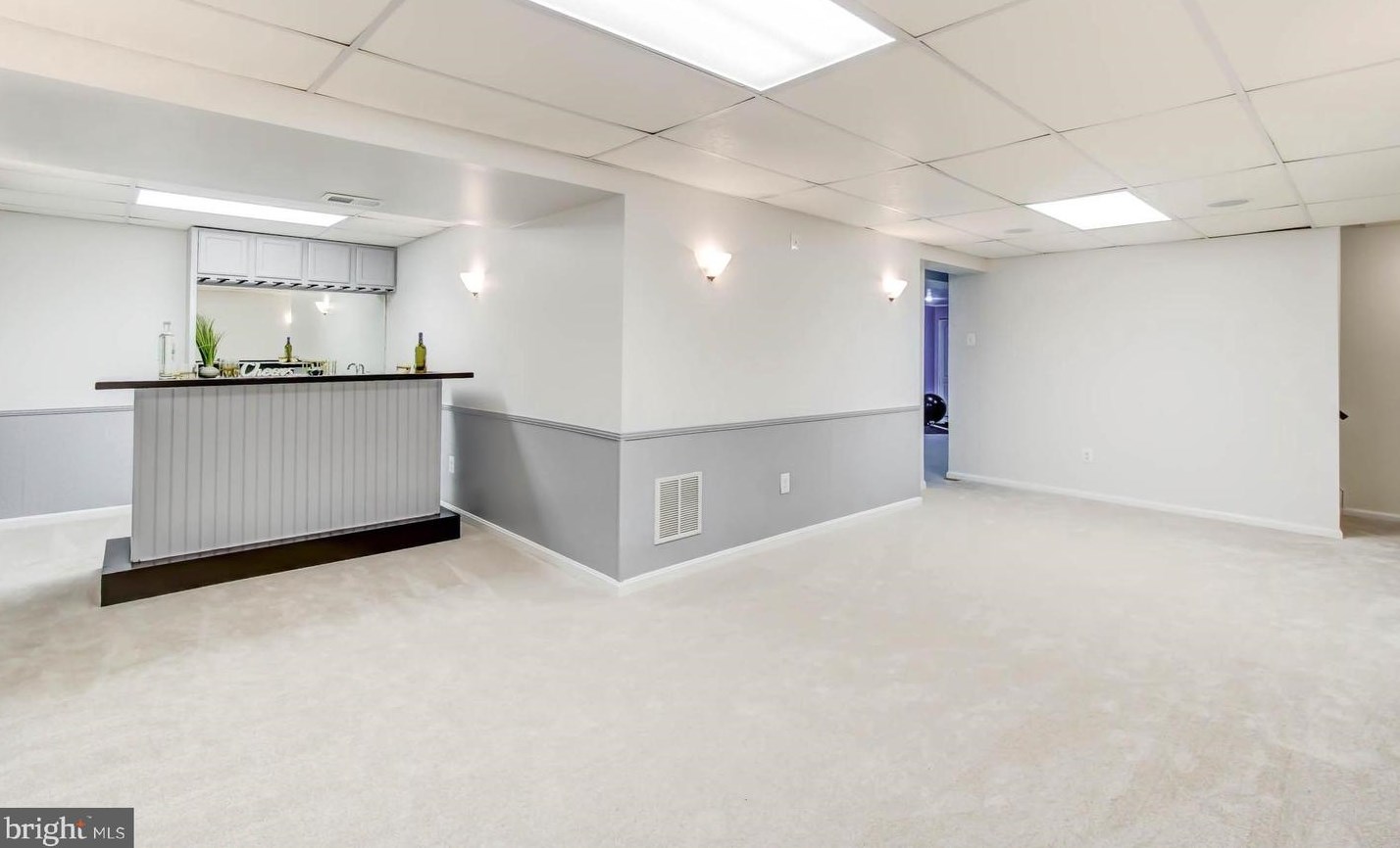 411 Tamarack Ln, Dulles VA  20164-2856 exterior