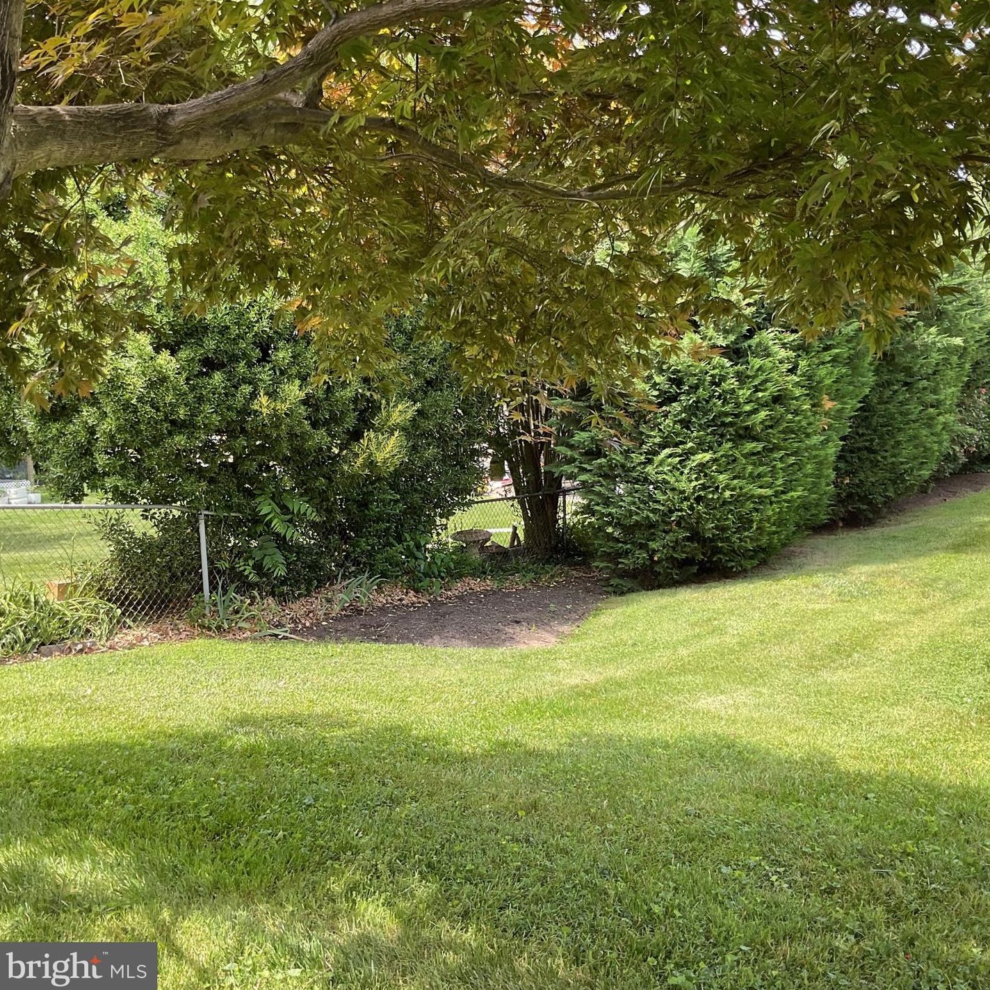 125 Cypress Rd, Dulles VA  20164-4004 exterior