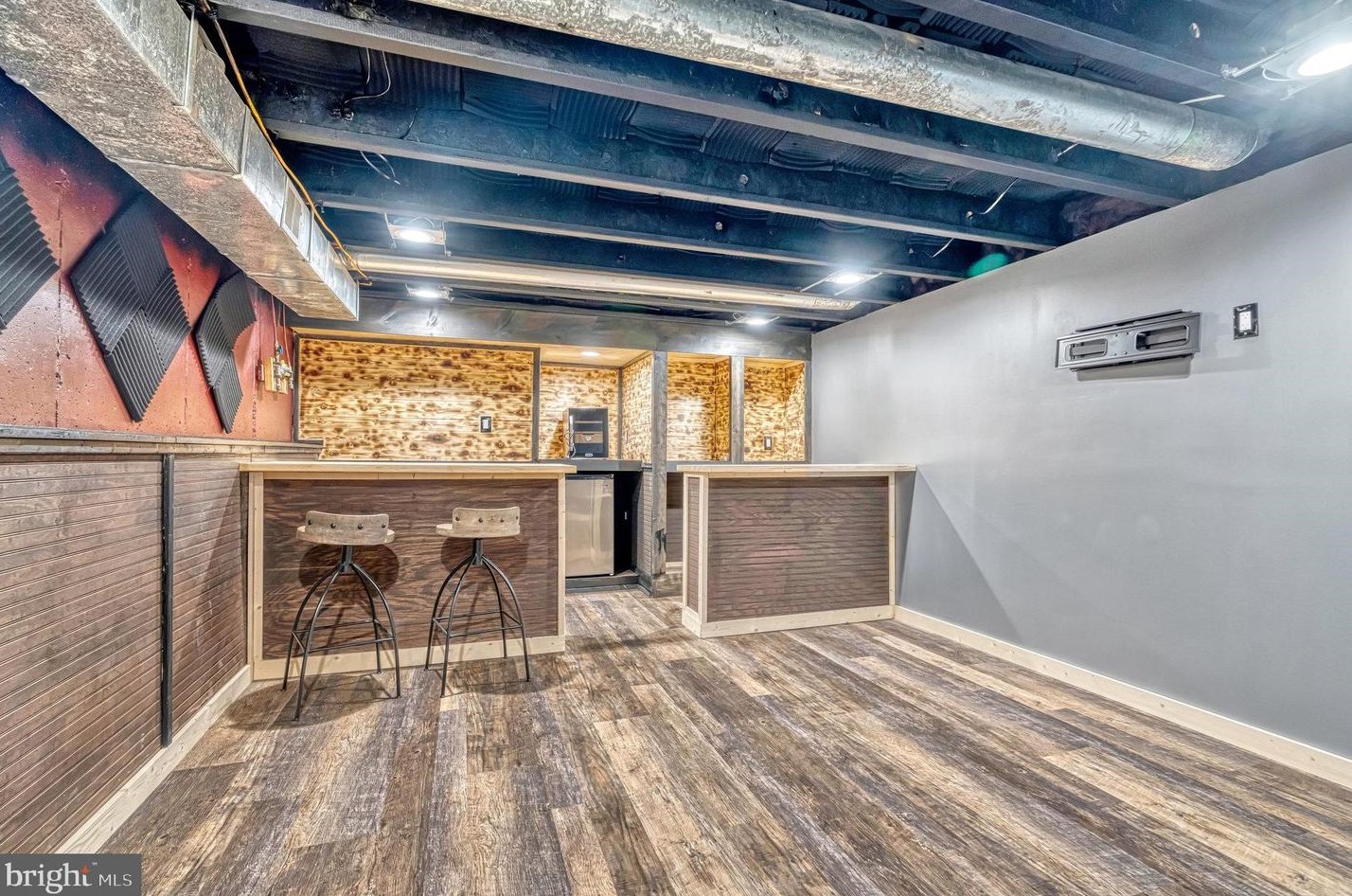 20764 Dewberry Ct, Ashburn VA 20147-4642 exterior