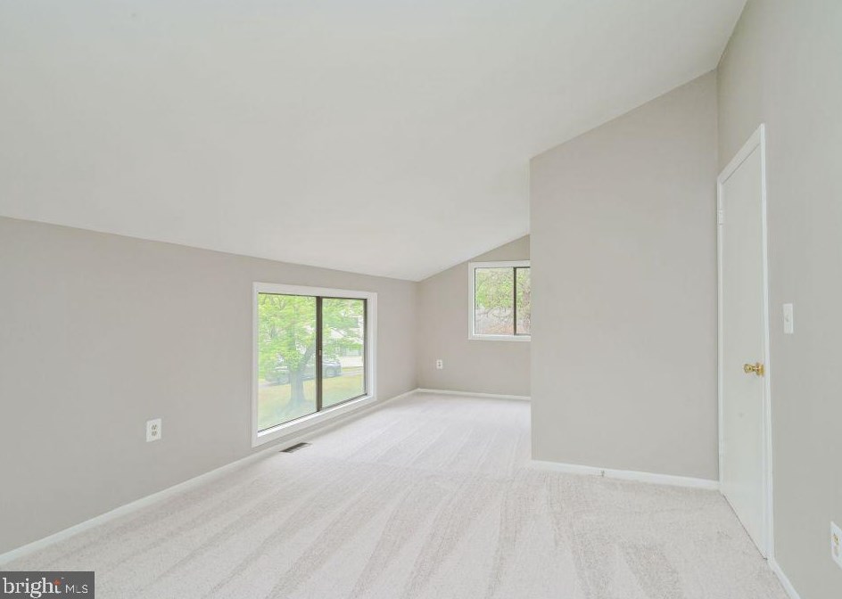8 Rheims Ct, Dulles VA  20164-1114 exterior