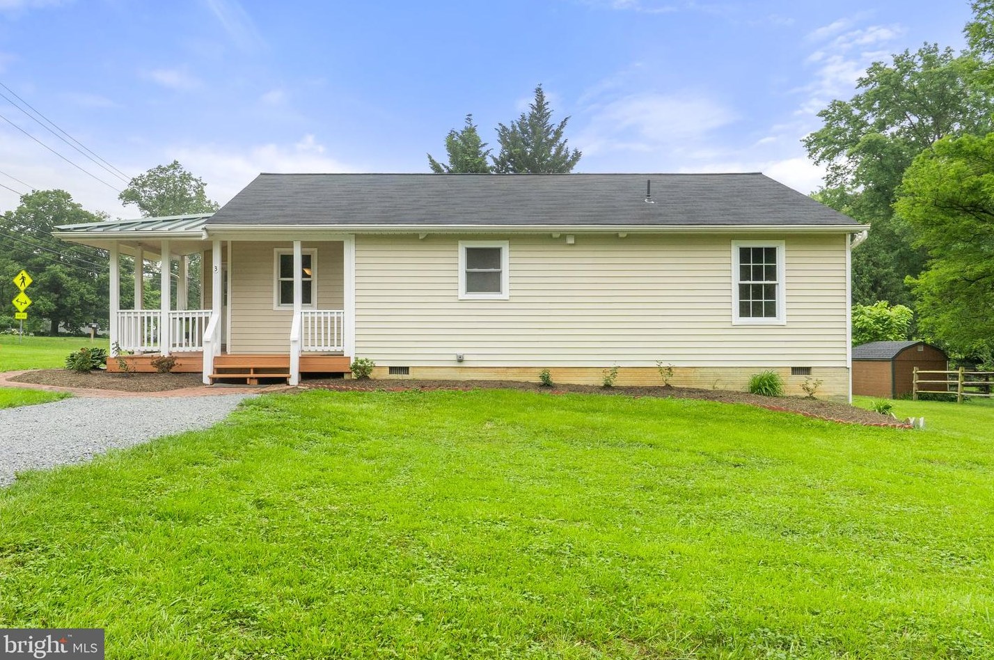 3 James St, Hamilton VA  20158-9029 exterior