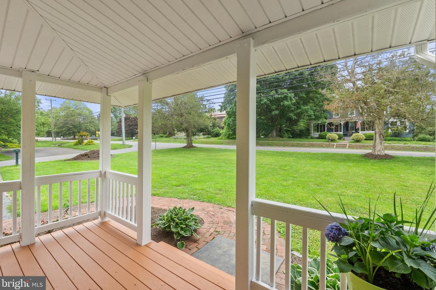 3 James St, Hamilton VA  20158-9029 exterior