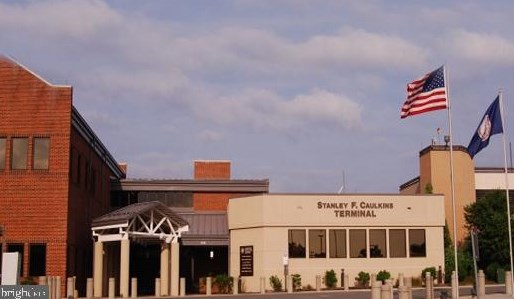 507 Vly Vw Ave, Leesburg VA 20175-2626 exterior