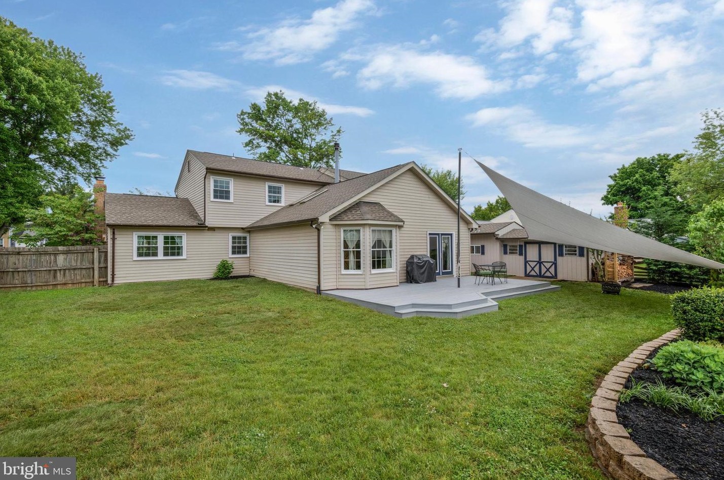 507 Vly Vw Ave, Leesburg VA 20175-2626 exterior