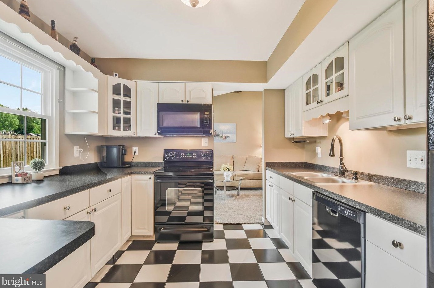 507 Vly Vw Ave, Leesburg VA 20175-2626 exterior