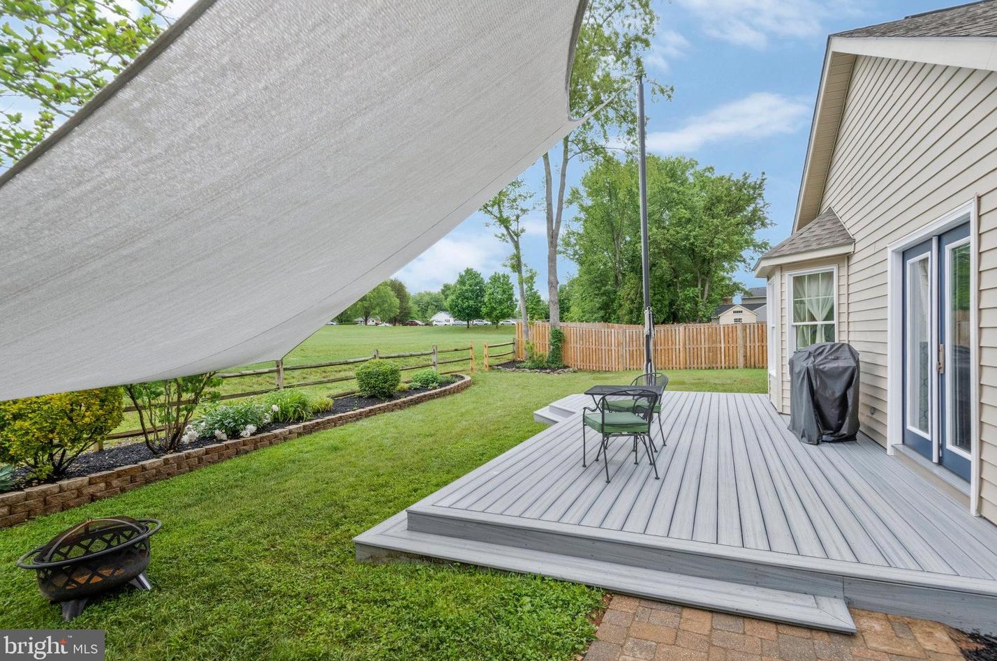 507 Vly Vw Ave, Leesburg VA 20175-2626 exterior