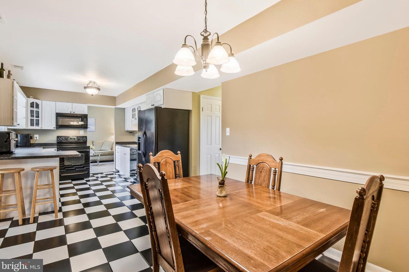 507 Vly Vw Ave, Leesburg VA 20175-2626 exterior