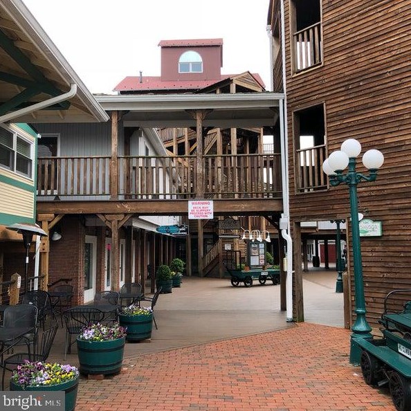 507 Vly Vw Ave, Leesburg VA 20175-2626 exterior