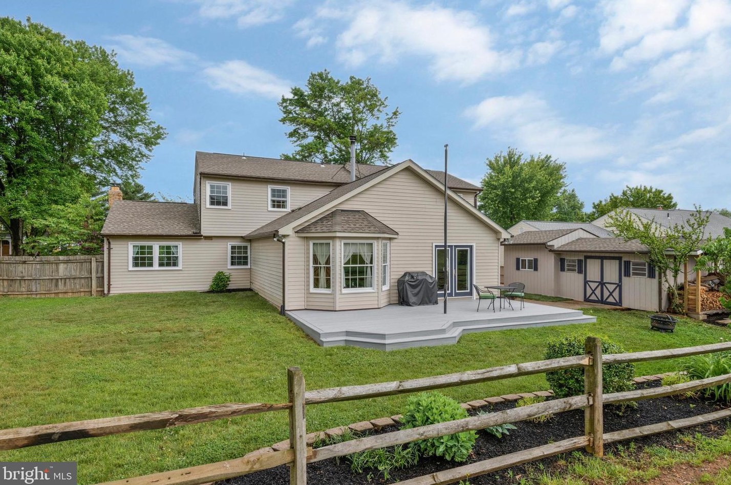 507 Vly Vw Ave, Leesburg VA 20175-2626 exterior