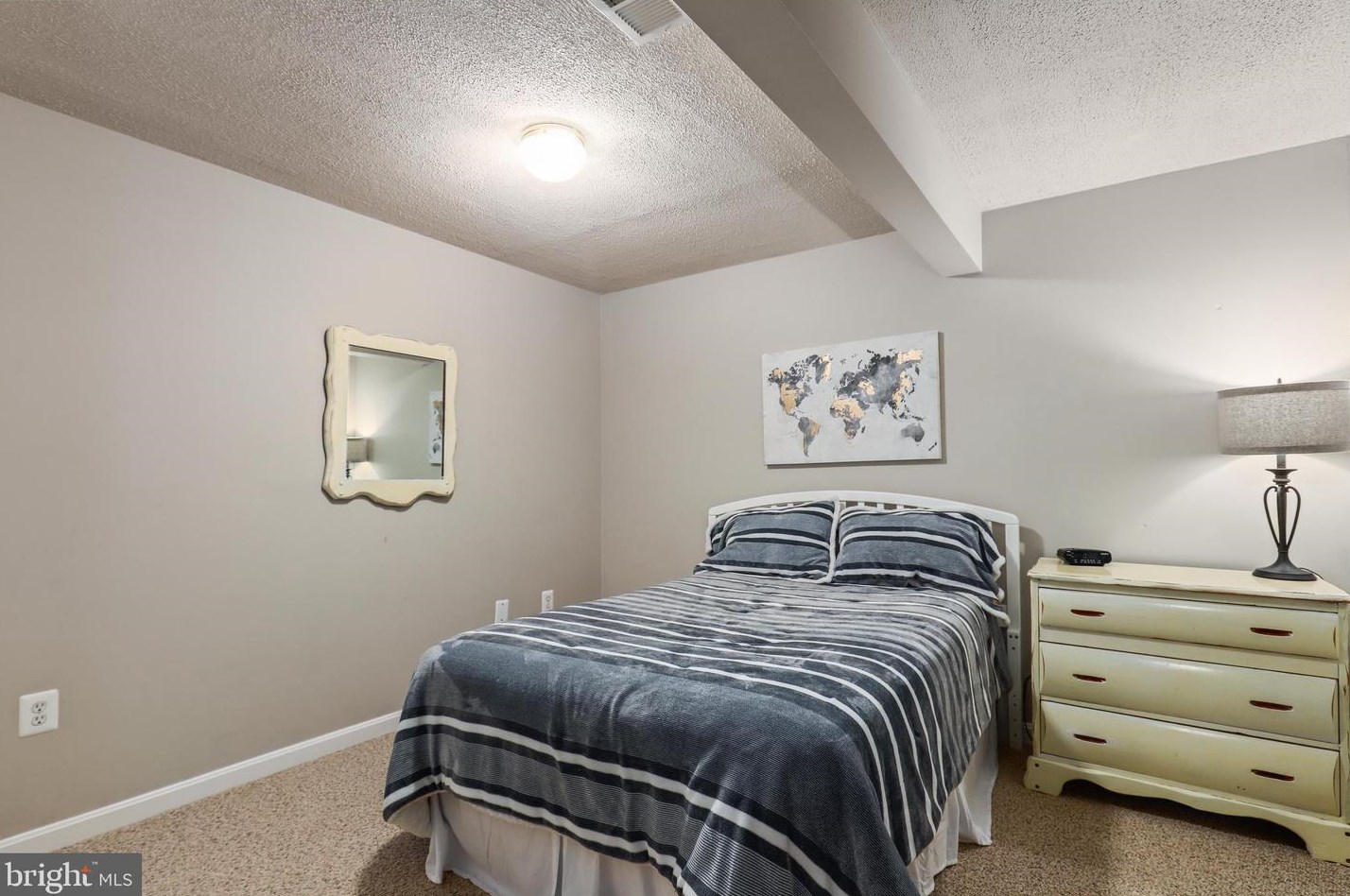 20346 Flushing Mdw Ct, Ashburn VA 20147-3854 exterior