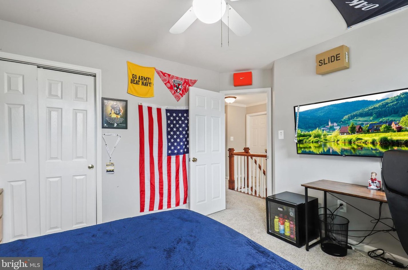 20346 Flushing Mdw Ct, Ashburn VA 20147-3854 exterior