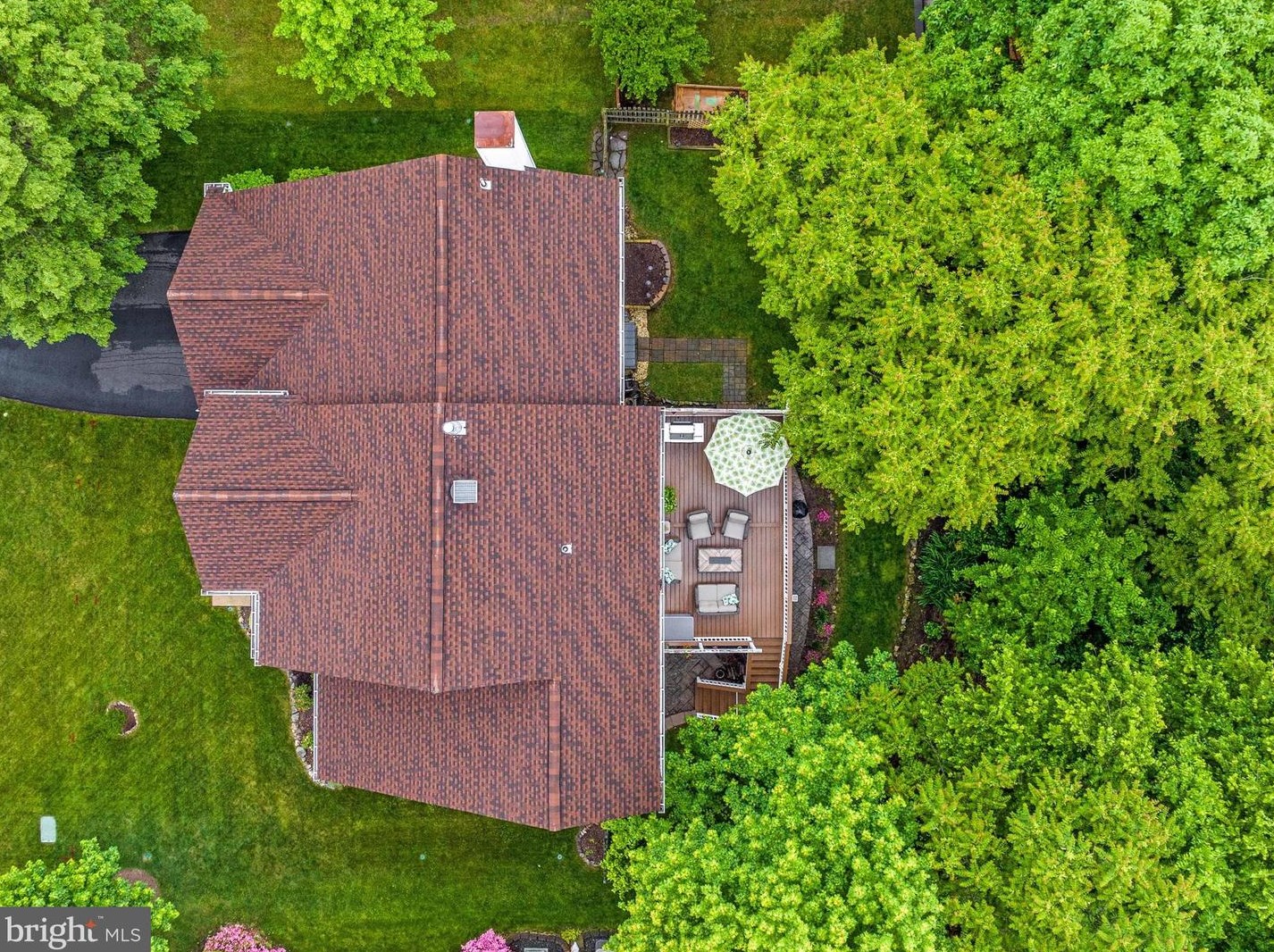 842 Macalister Dr, Leesburg VA 20175-8905 exterior