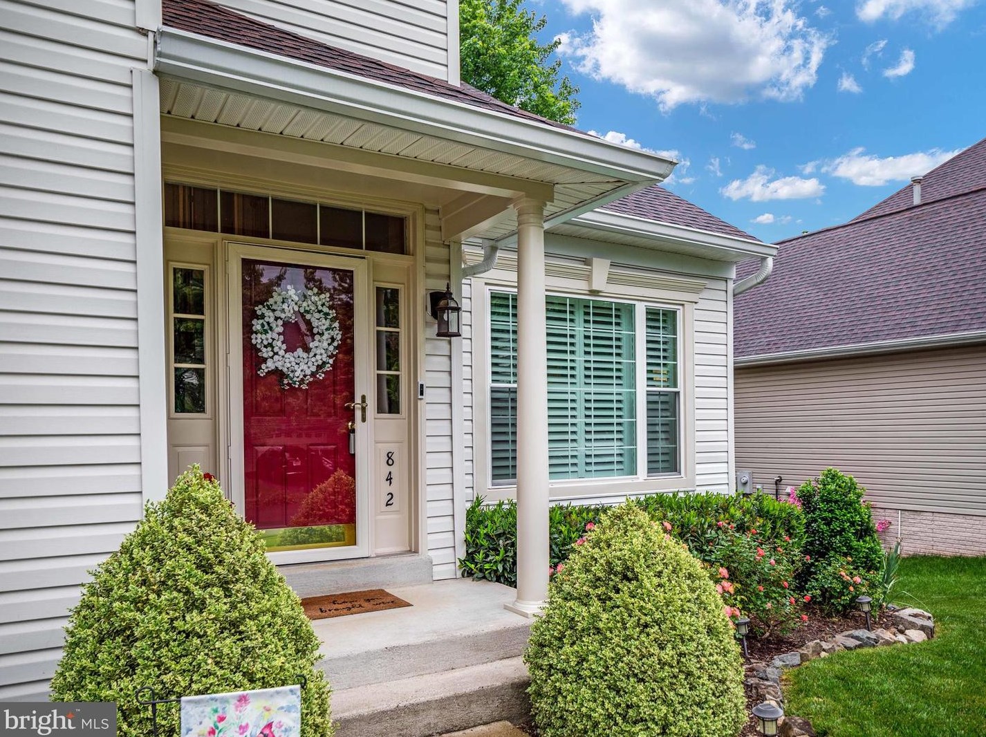 842 Macalister Dr, Leesburg VA 20175-8905 exterior