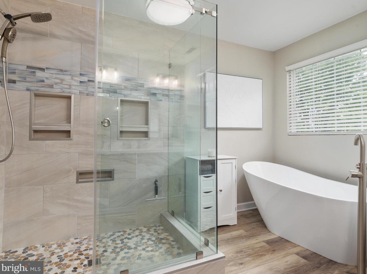 842 Macalister Dr, Leesburg VA 20175-8905 exterior