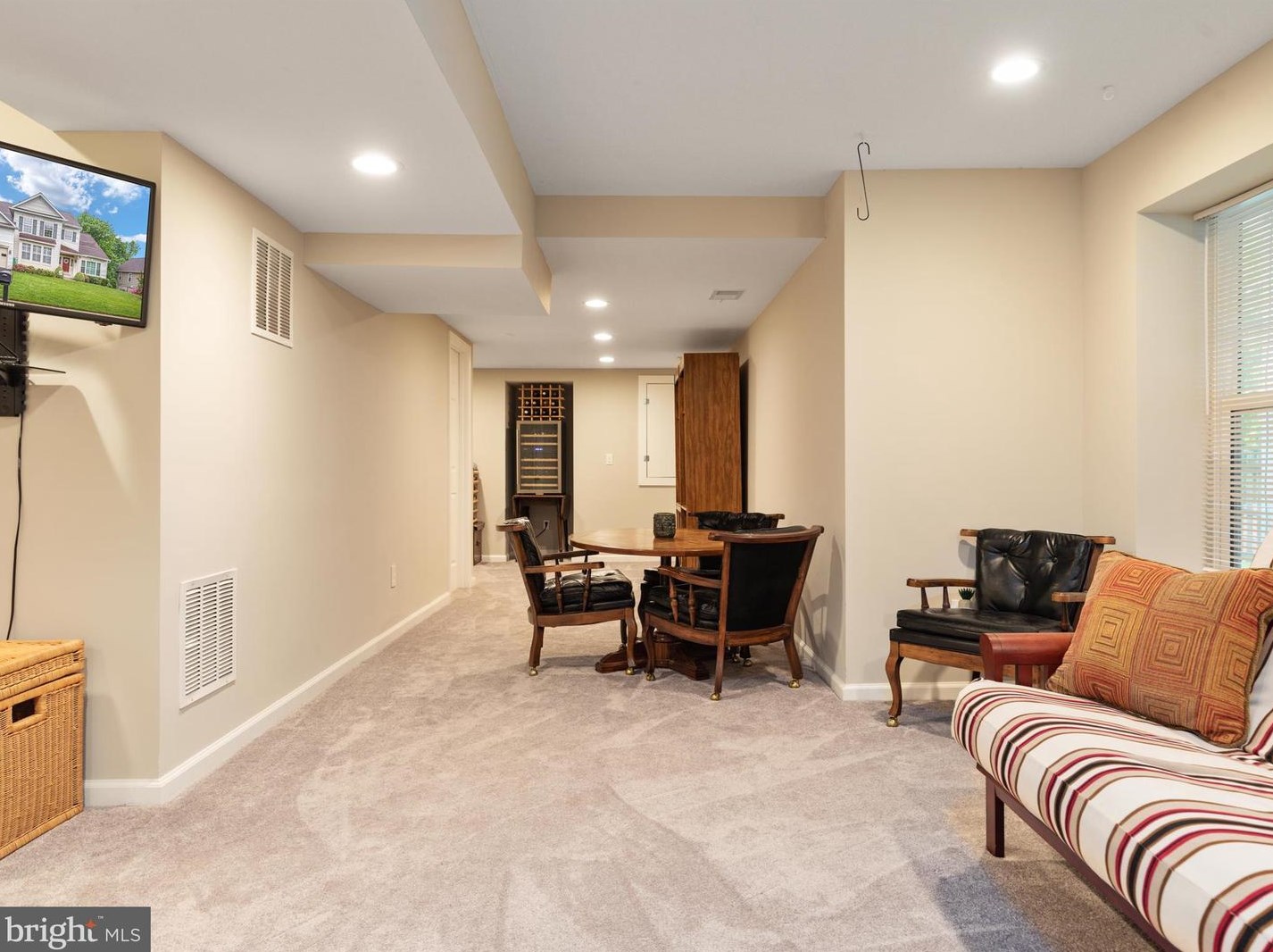 842 Macalister Dr, Leesburg VA 20175-8905 exterior