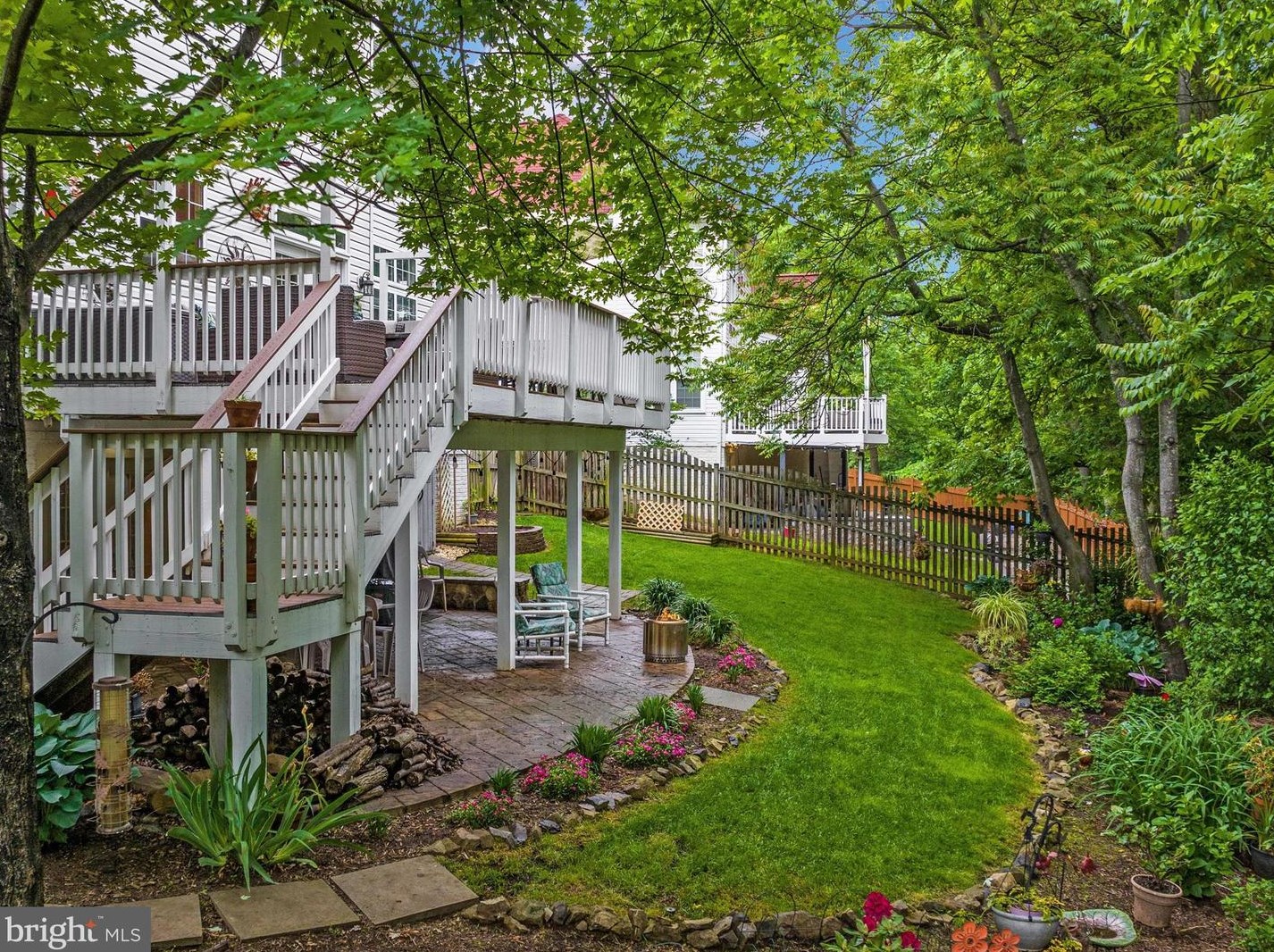 842 Macalister Dr, Leesburg VA 20175-8905 exterior