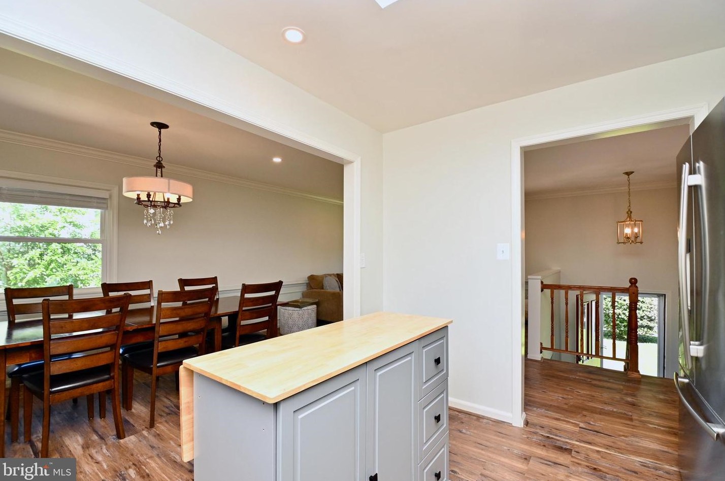 1212 Lee Rd, Dulles VA  20164-2753 exterior