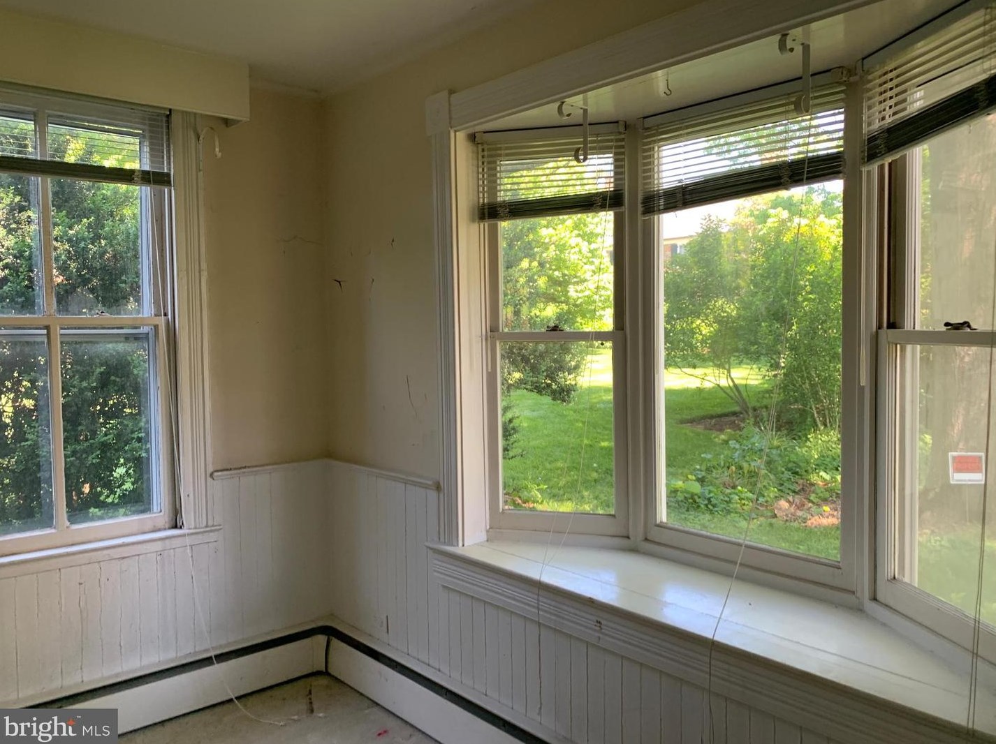 210 Cornwall St, Leesburg VA 20176-2701 exterior