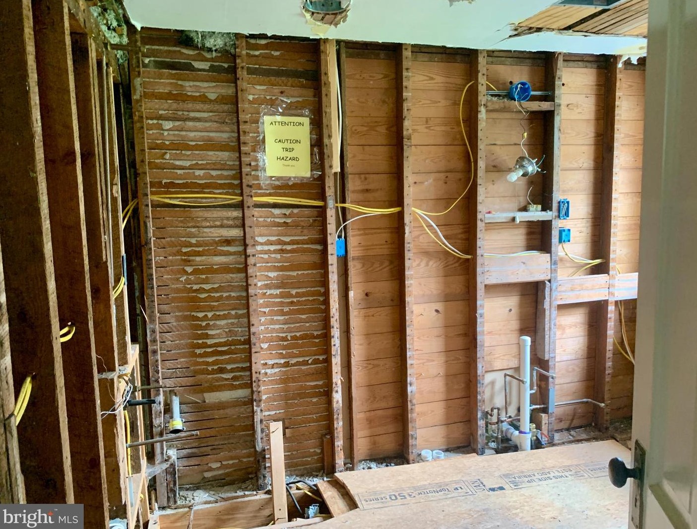 210 Cornwall St, Leesburg VA 20176-2701 exterior