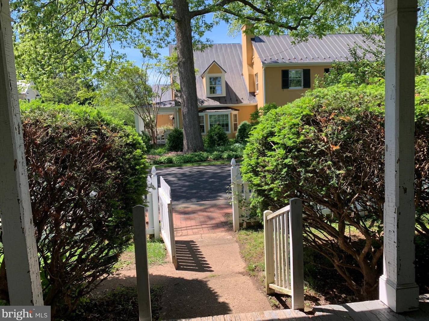 210 Cornwall St, Leesburg VA 20176-2701 exterior